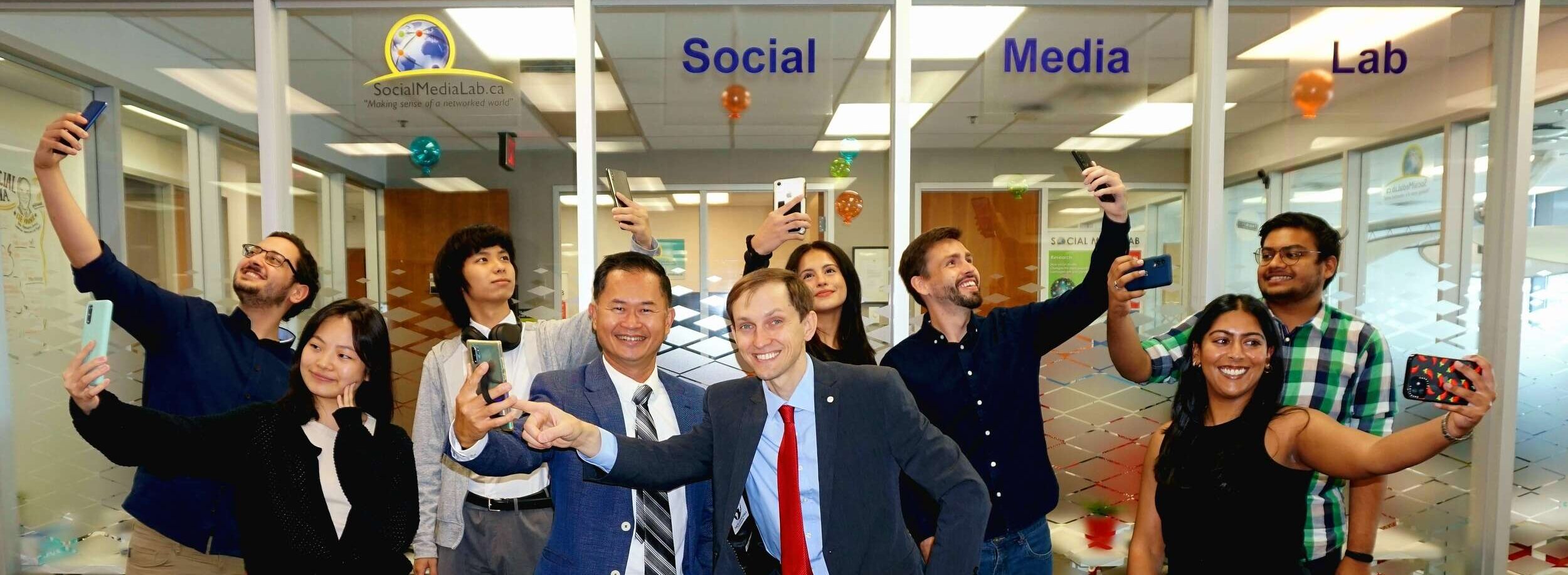 Social Media Lab Team